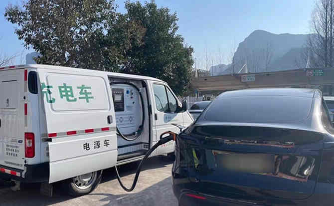 东安区汽车搭电